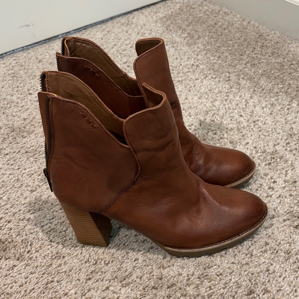 Diba True Brown Leather Ankle Boots